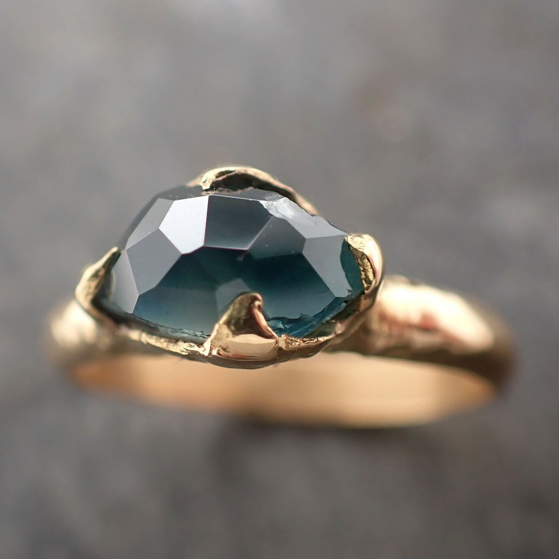 Partially faceted blue green Montana Sapphire 18k Yellow Gold Solitaire Engagement Wedding Ring Gemstone Ring 2952