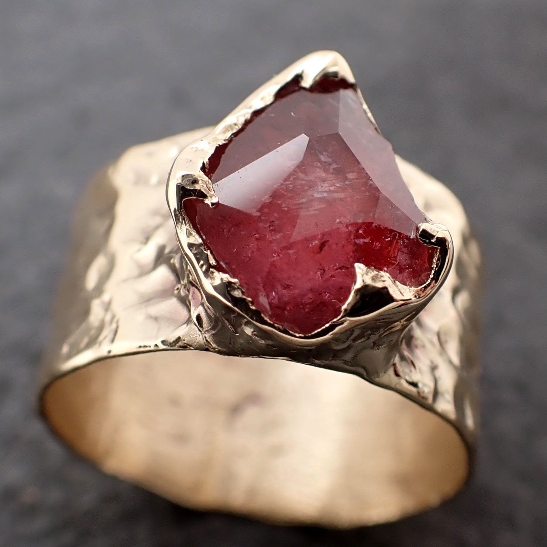 Partially Faceted Ruby Sapphire Ring Gemstone Ring Cocktail Solitaire Yellow 14k Cigar band 3219