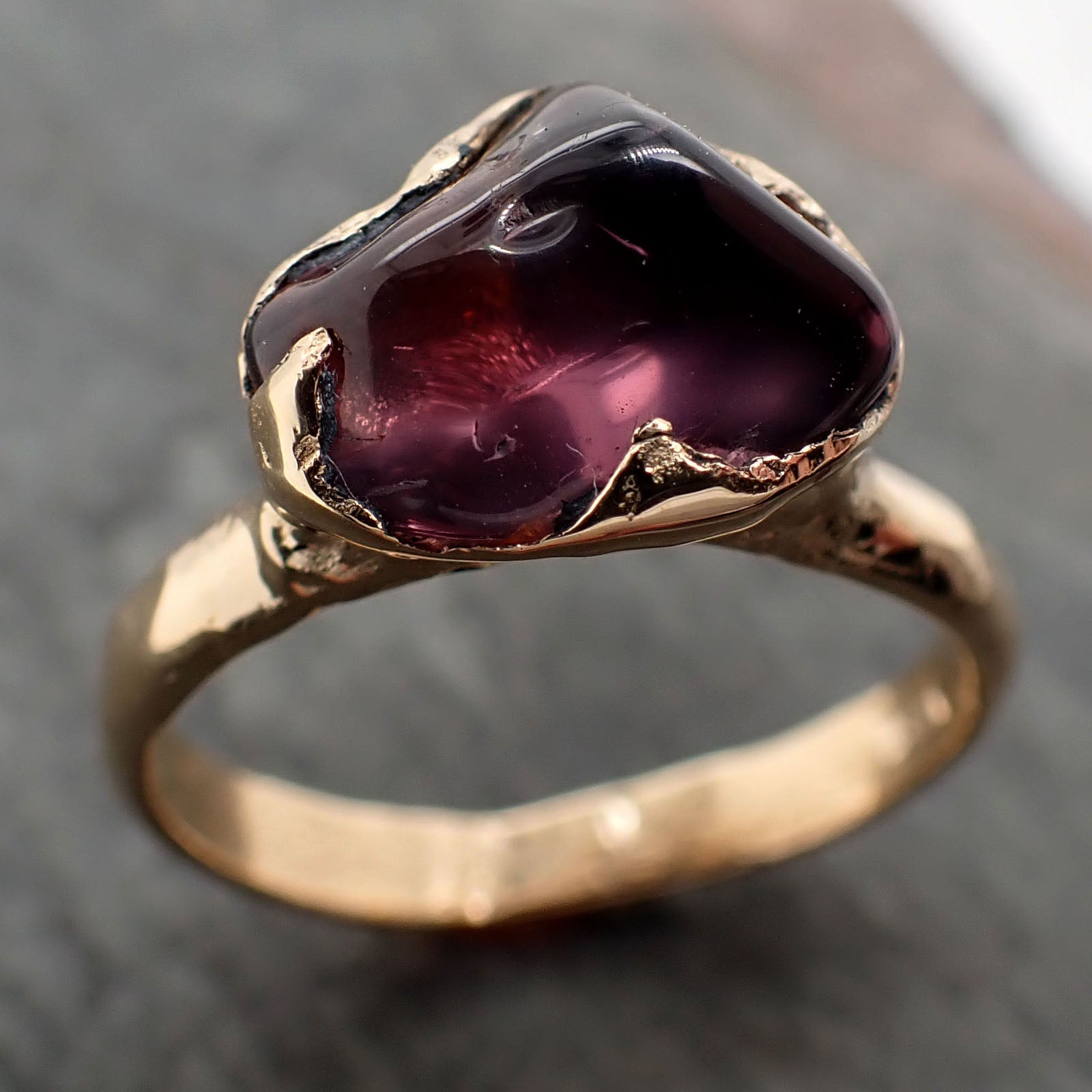 Garnet tumbled red wine 18k Yellow gold Solitaire gemstone ring 2785