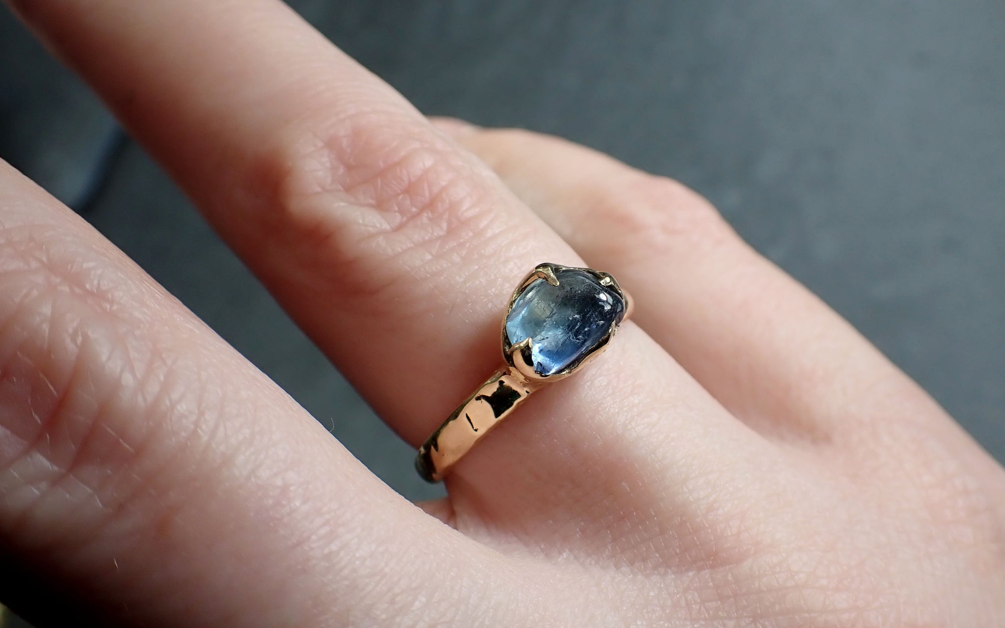 Sapphire Pebble candy 18k yellow gold Solitaire blue polished gemstone ring 2816