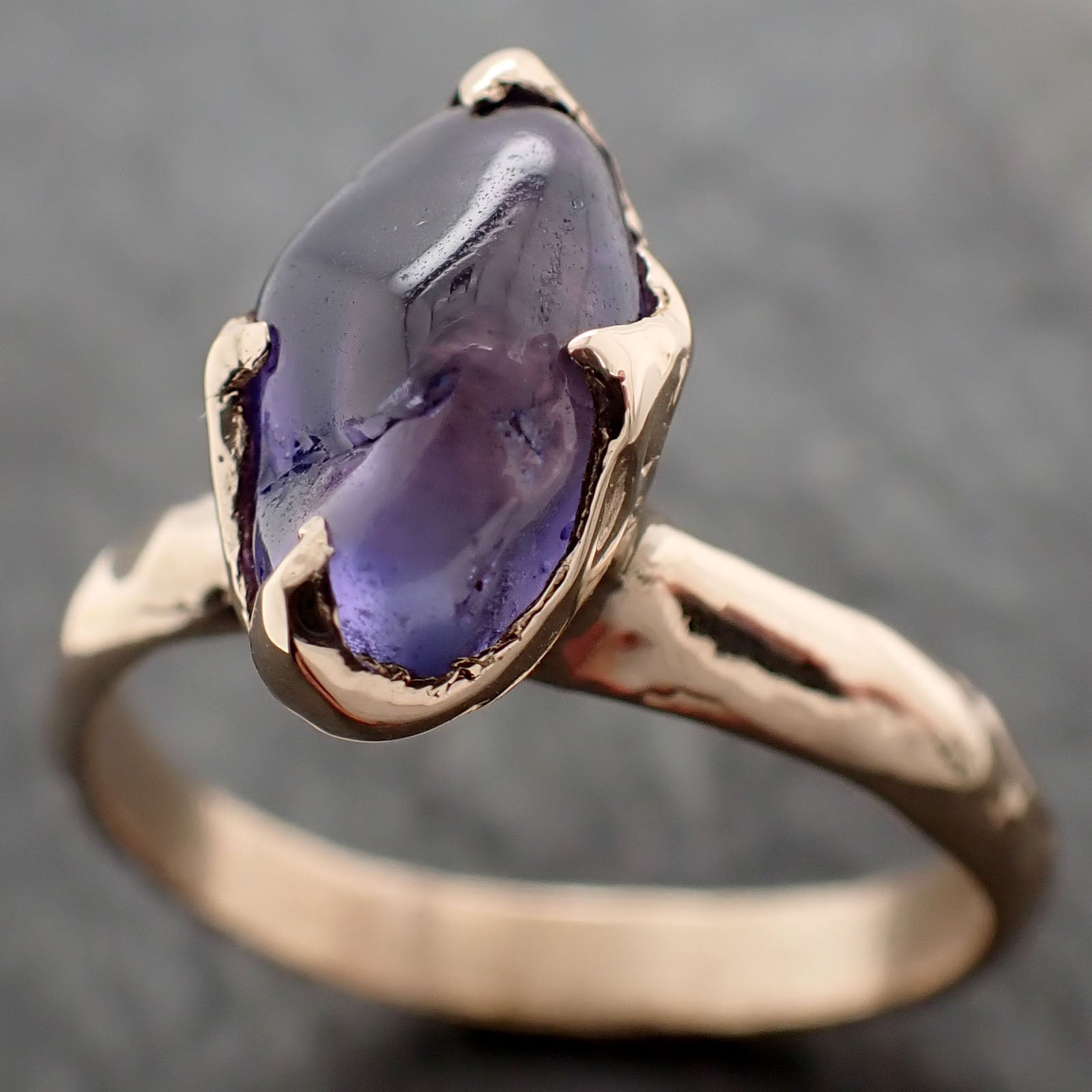 Sapphire tumbled 14k yellow gold Solitaire purple polished gemstone ring 2842