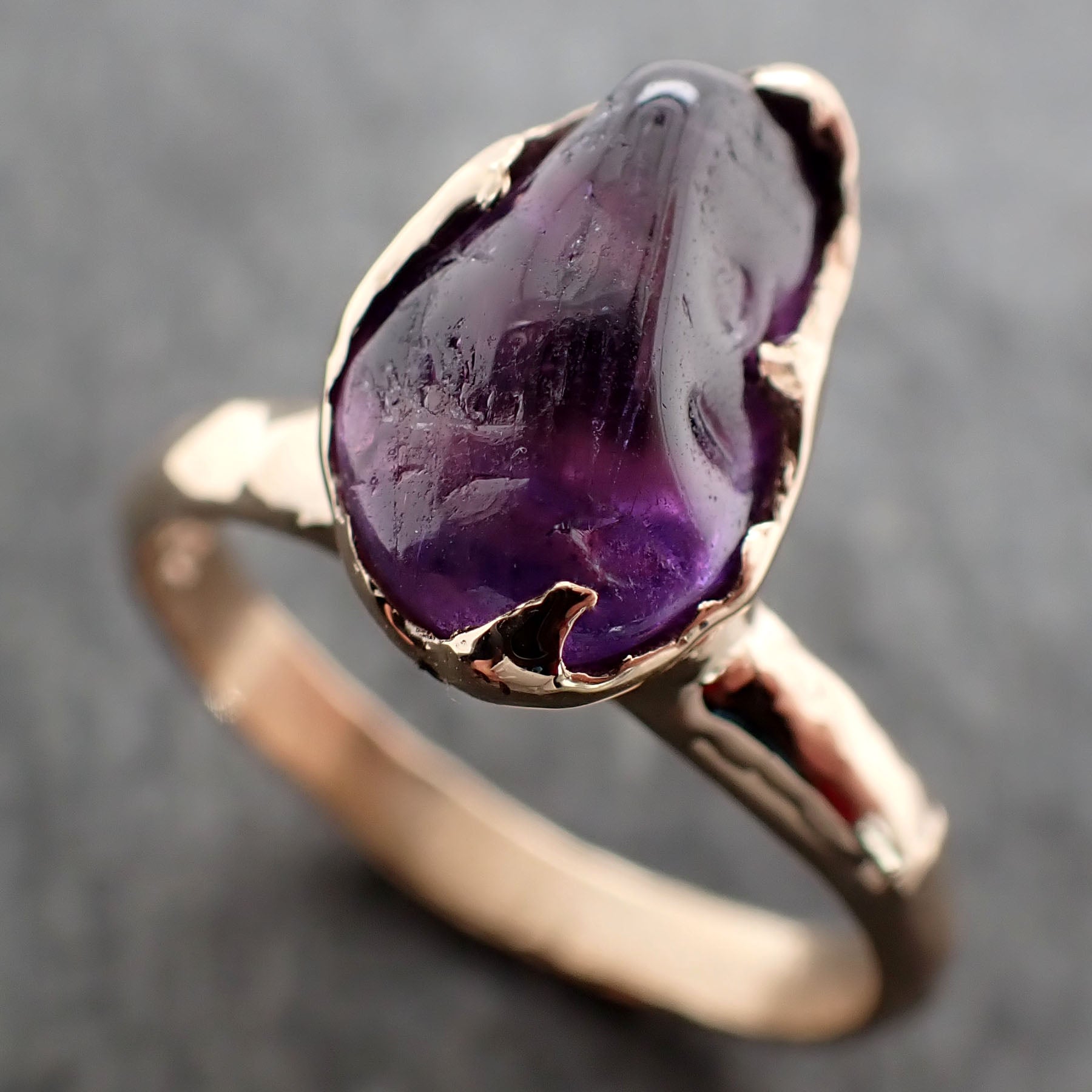 Sapphire tumbled 14k yellow gold Solitaire purple tumbled gemstone ring 2843