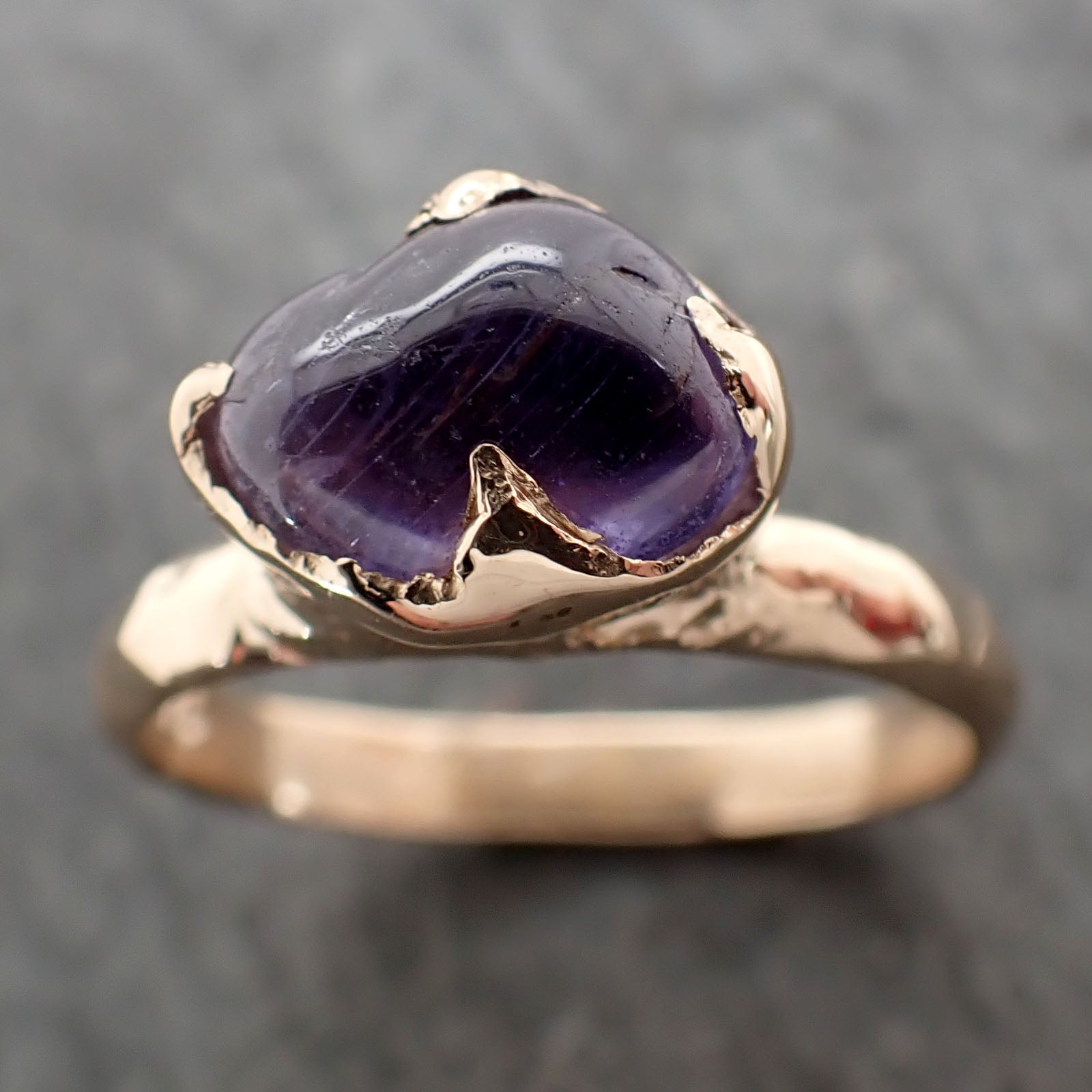 Sapphire tumbled 14k yellow gold Solitaire purple polished gemstone ring 2844