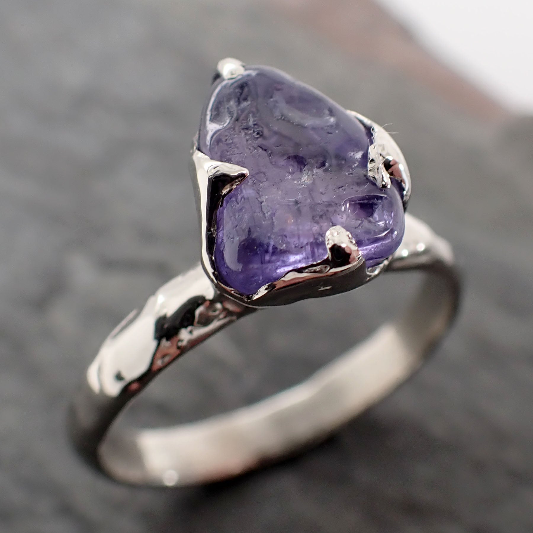 Sapphire Purple tumbled polished White 14k gold Solitaire gemstone ring 2851