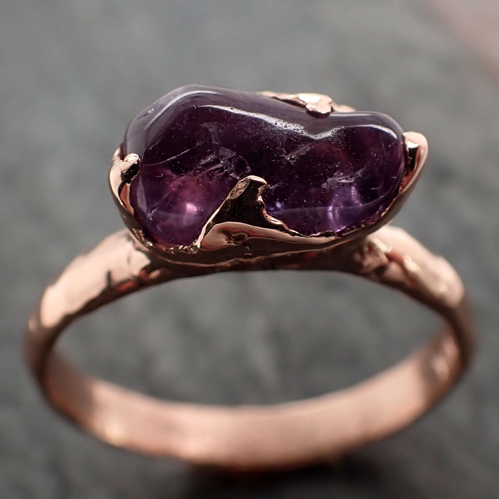 Sapphire Pebble Purple polished 14k Rose gold Solitaire gemstone ring 2871