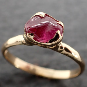 Sapphire Pebble candy pink polished 18k yellow gold Solitaire gemstone ring 2634