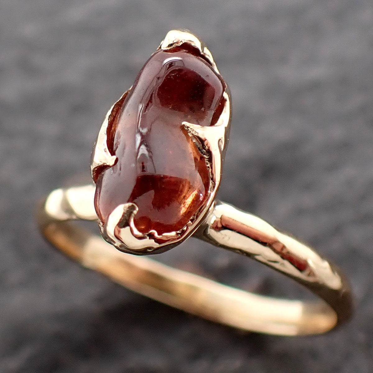 Sapphire polished Pebble candy red 18k yellow gold Solitaire gemstone ring 2635