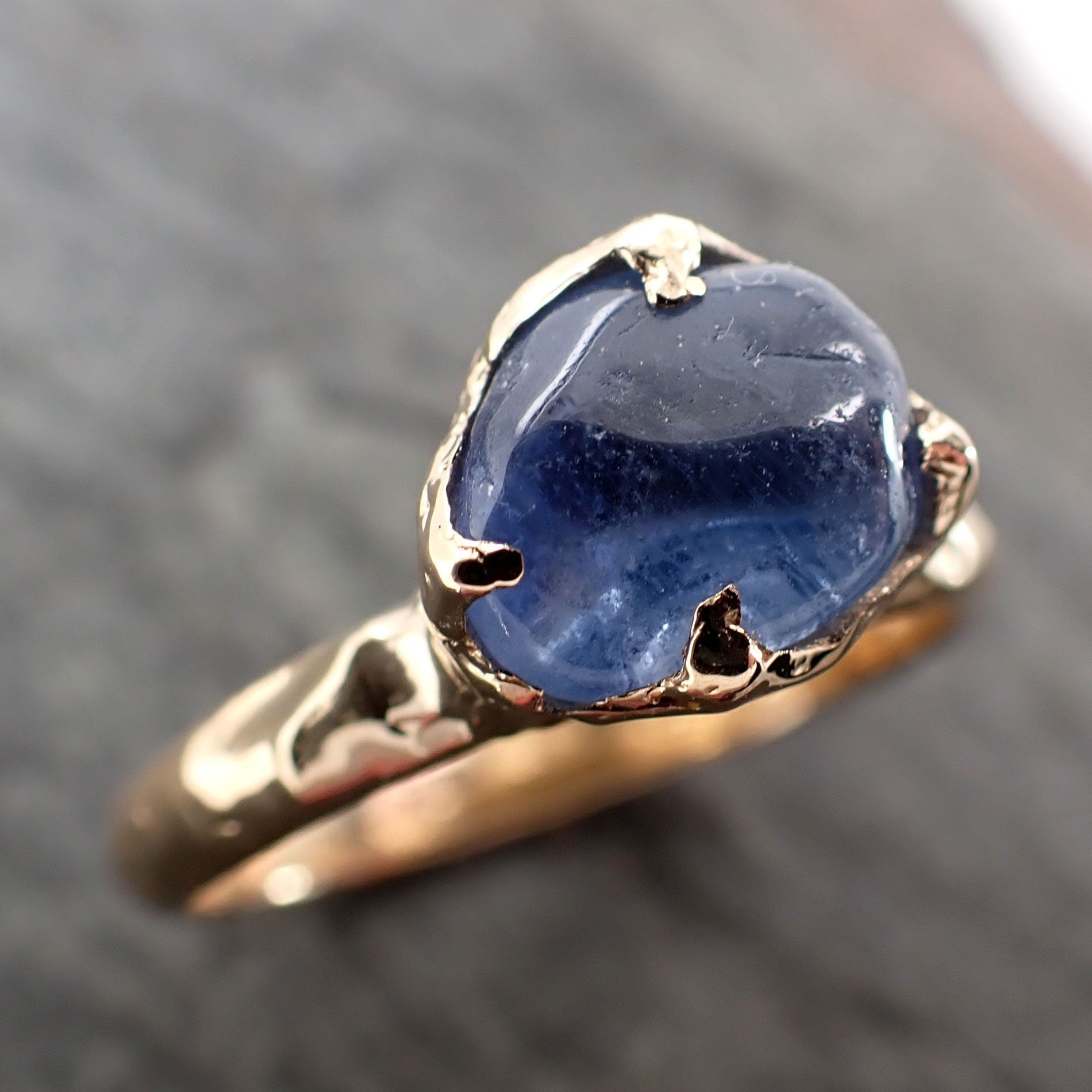 Sapphire Pebble candy yellow 18k gold Solitaire blue polished gemstone ring 2891