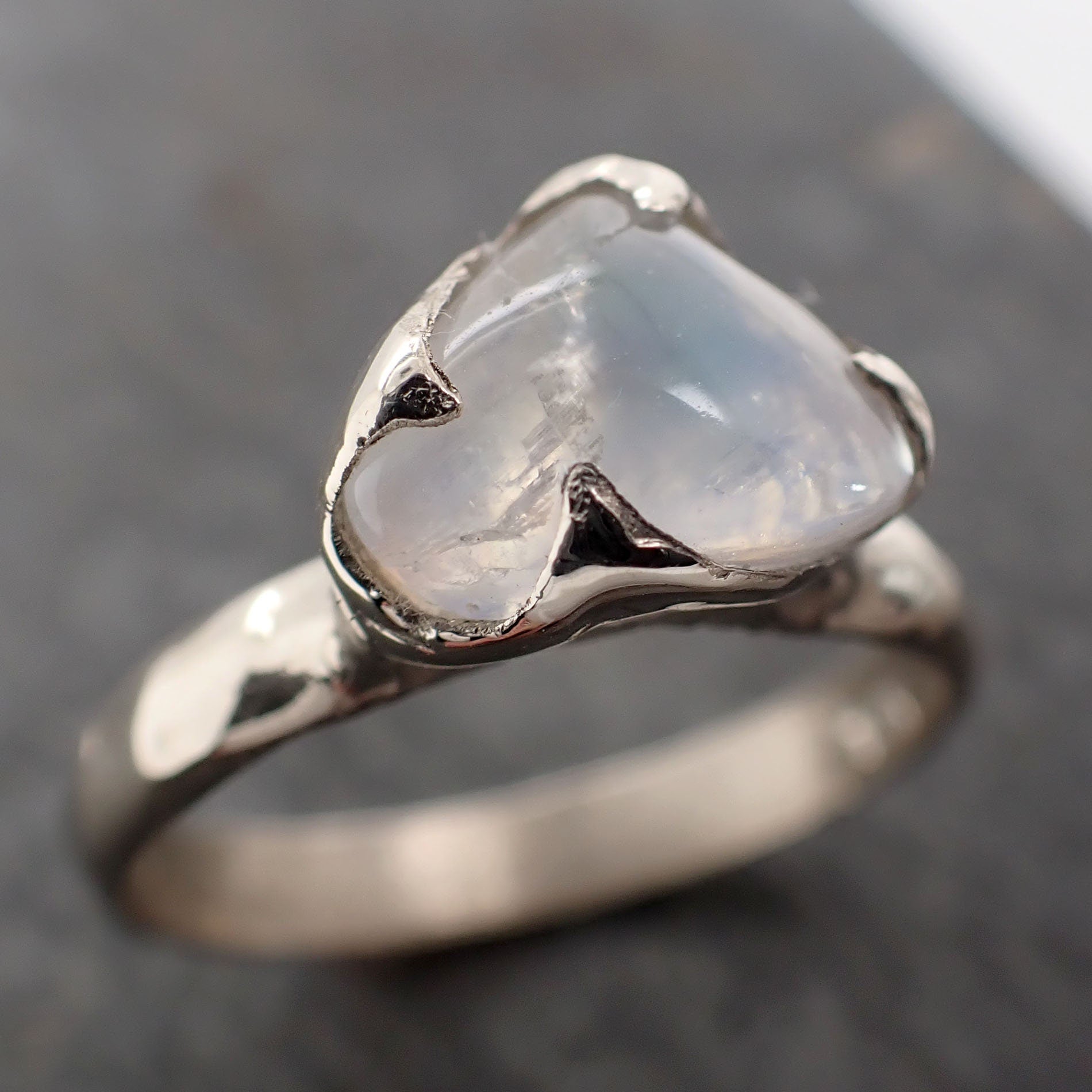 Sterling Silver 92.5% White Moonstone Rings at Rs 890 in Jaipur | ID:  26012495862